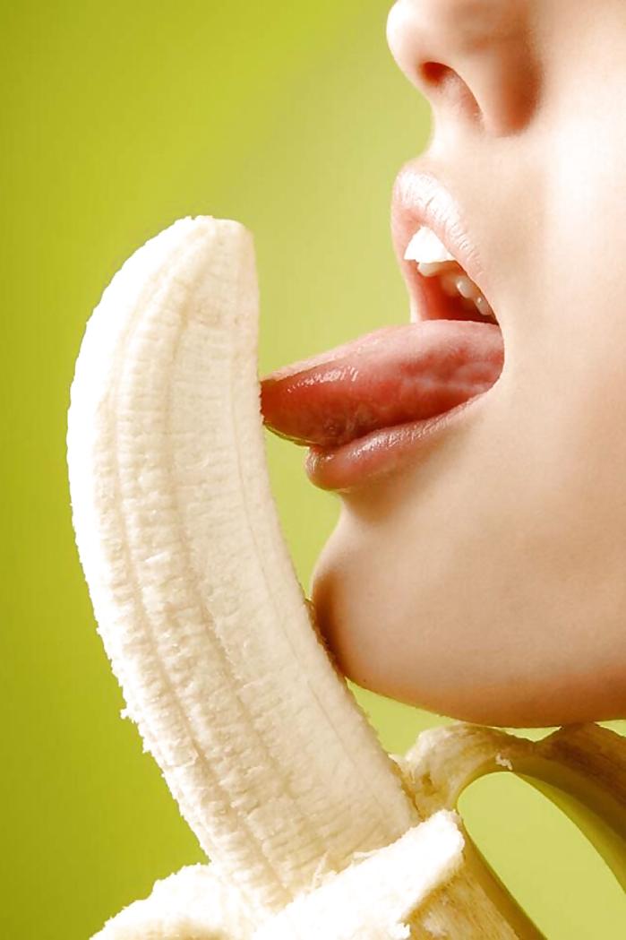 12P Banana Loving Girls....