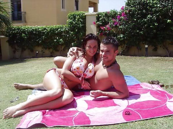 25P Big tits bikini