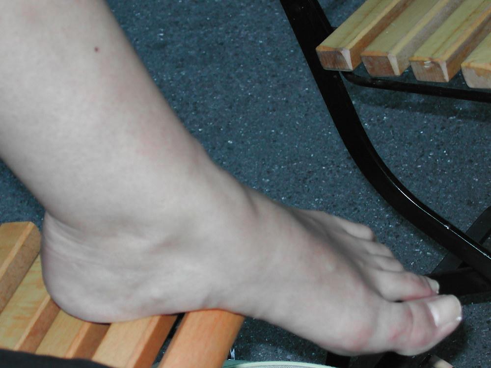 24P Swiss girls feet