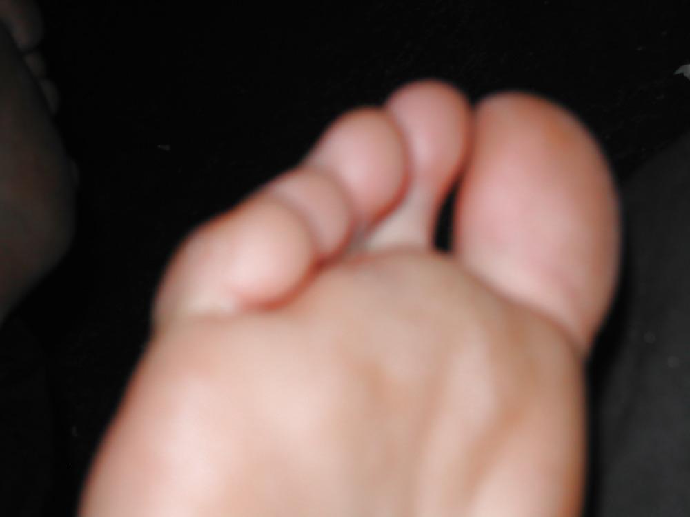 24P Swiss girls feet