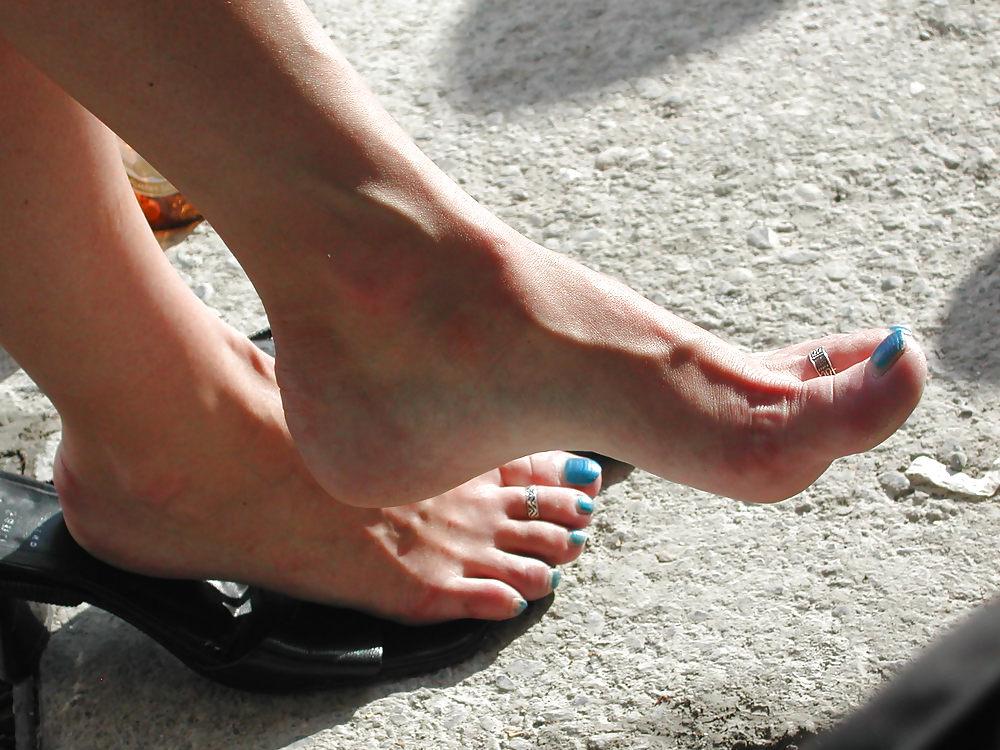 24P Swiss girls feet