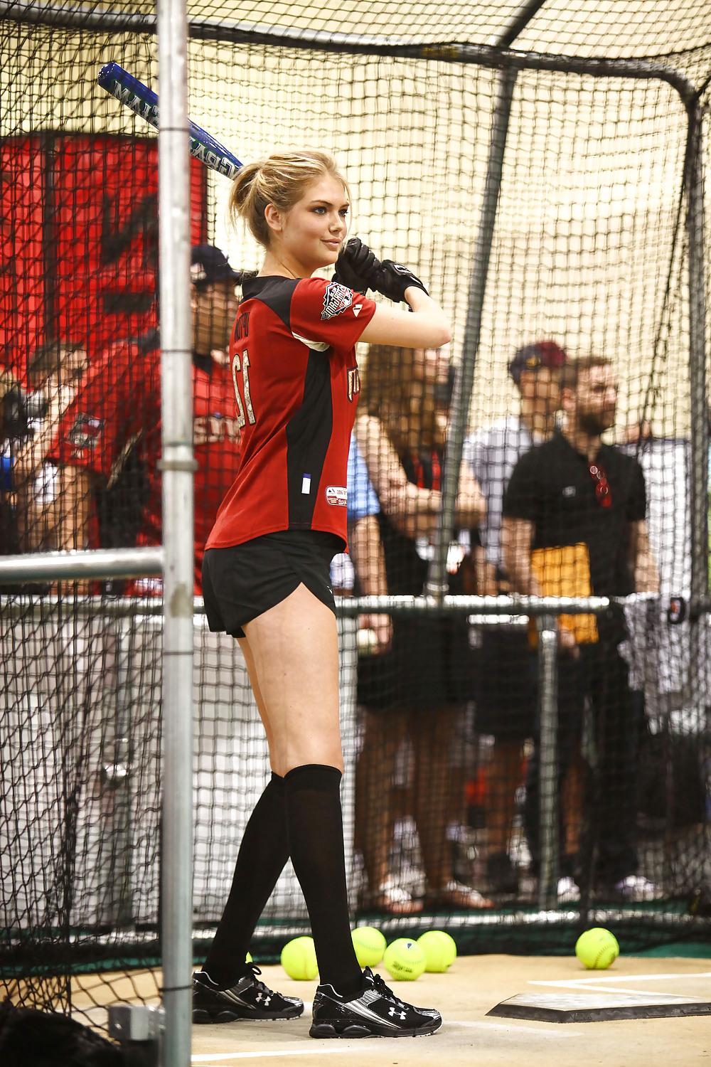 24P Kate Upton All-Star Celebrity Softball Game in Phoenix