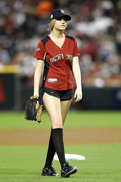24P Kate Upton All-Star Celebrity Softball Game in Phoenix