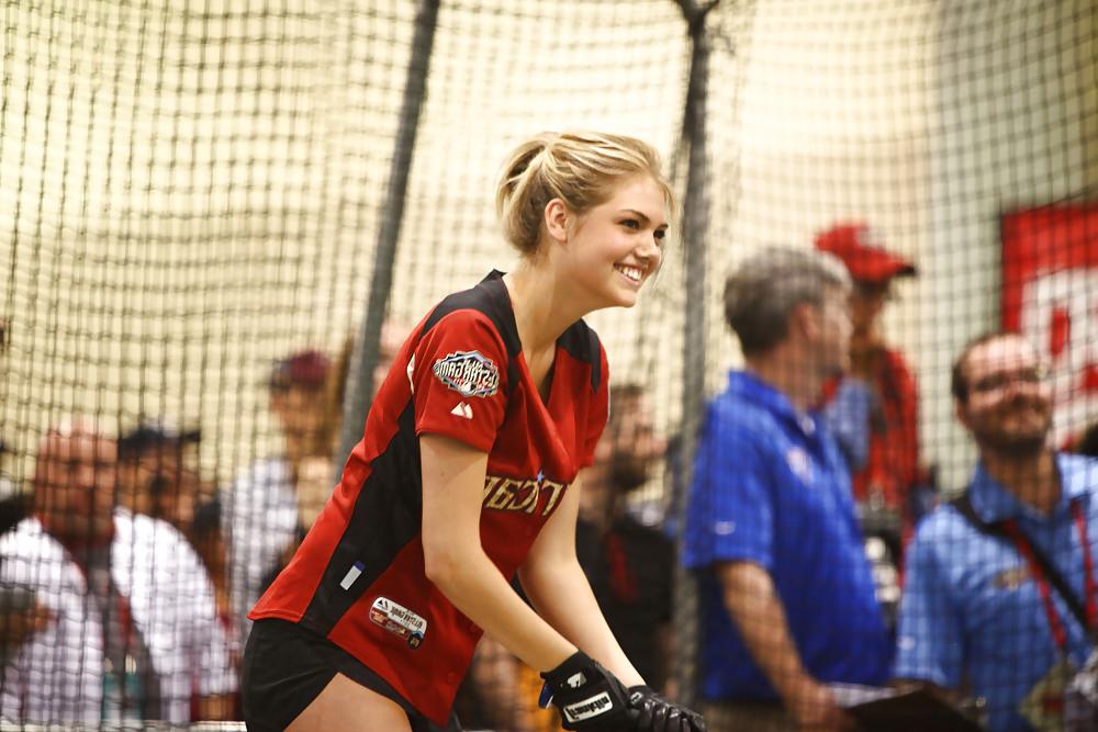 24P Kate Upton All-Star Celebrity Softball Game in Phoenix