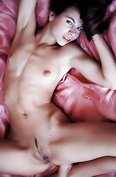 25P Pretty Teens Posing Nude 2