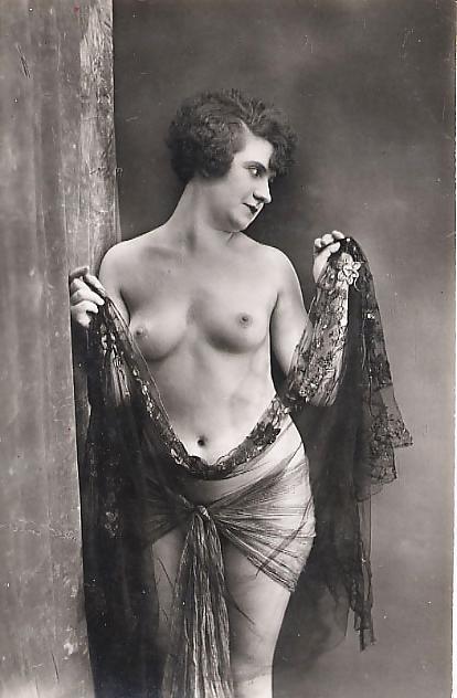 25P Lovely vintage women 3