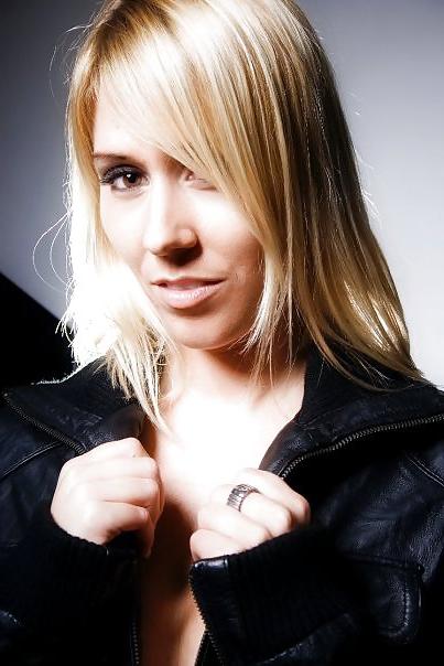 25P Sara - Swiss teen