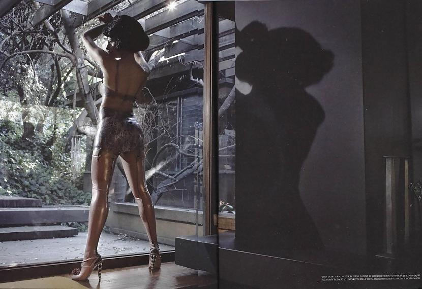 14P Eva Mendes in Italian Vogue