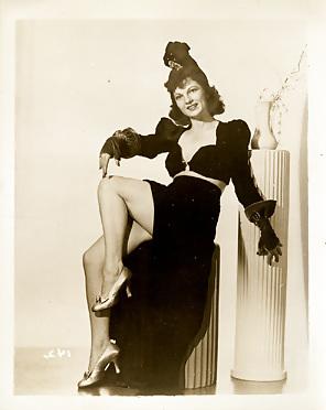 25P Lovely vintage women 18 (non-nude)