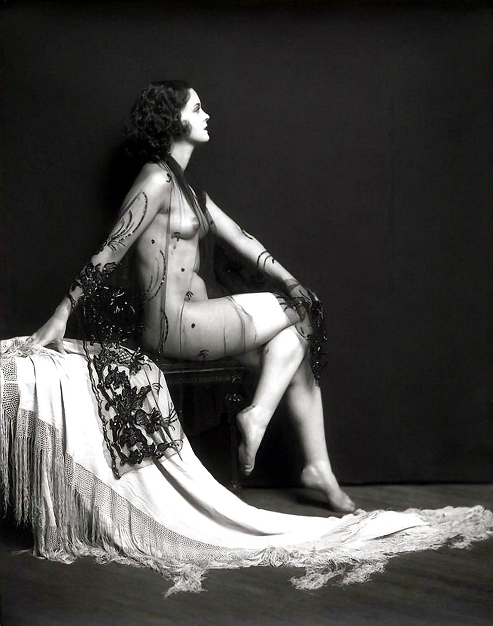 20P Vintage nude 3