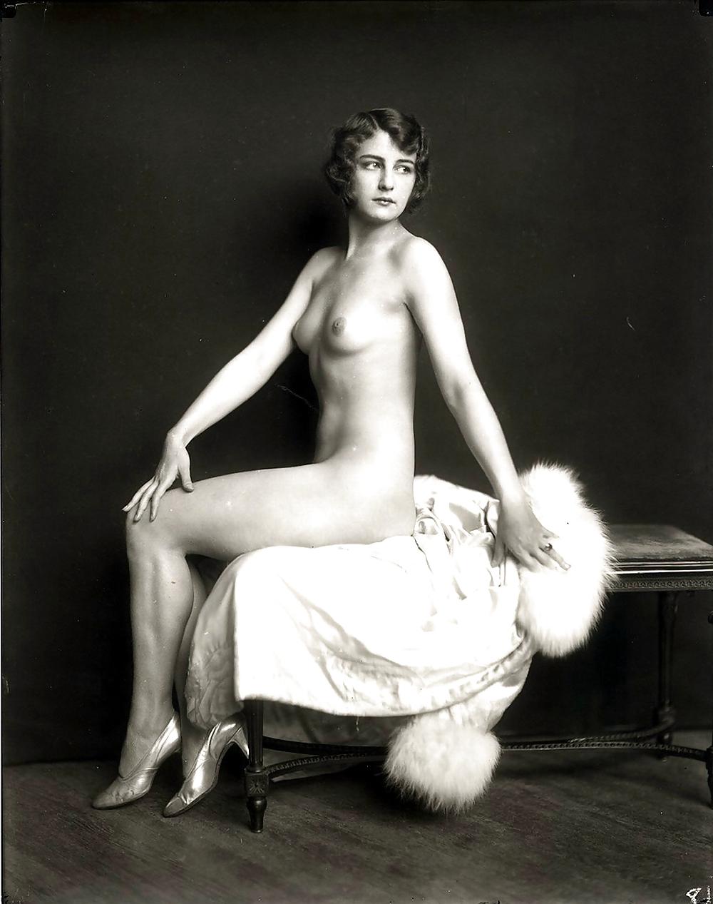 20P Vintage nude 3