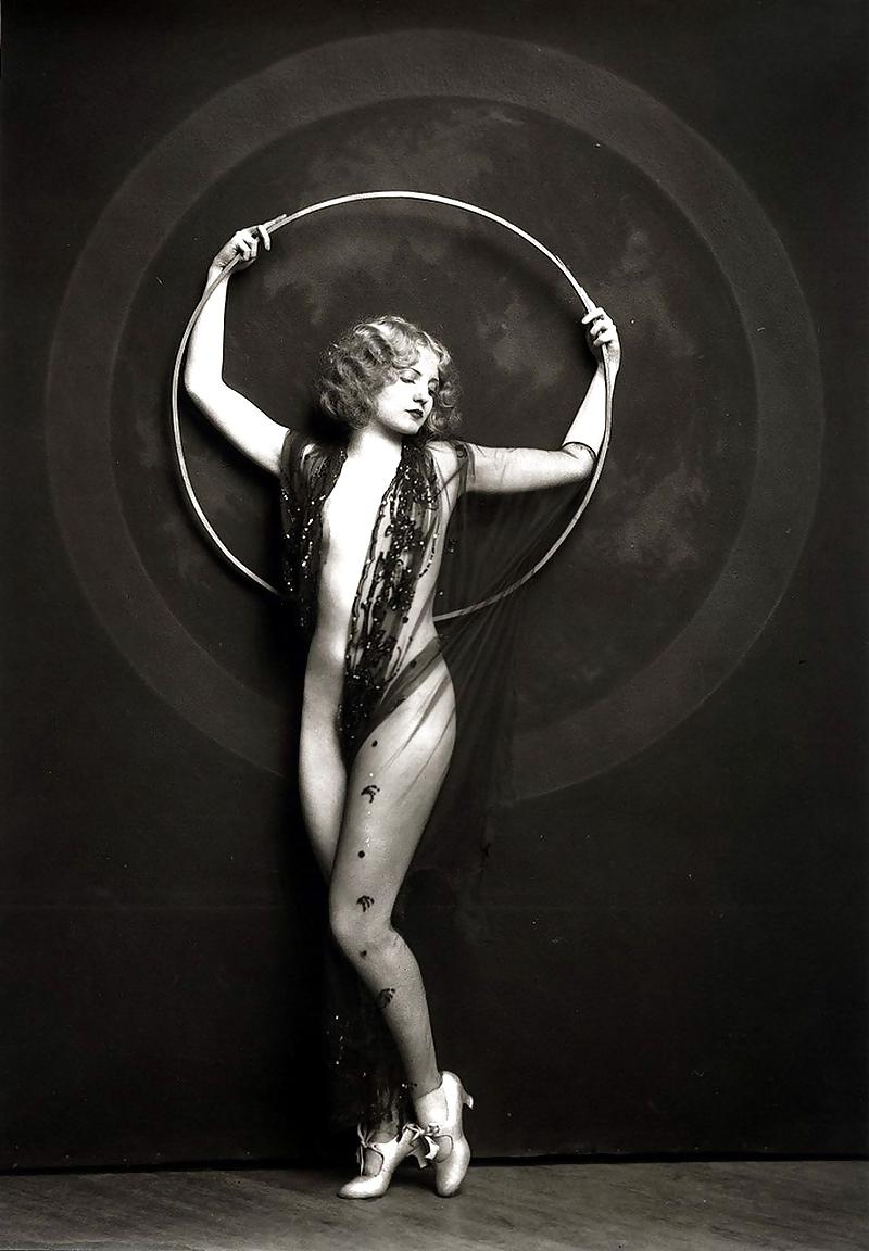 20P Vintage nude 3