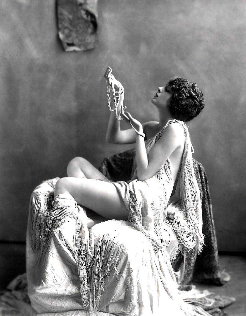 20P Vintage nude 2