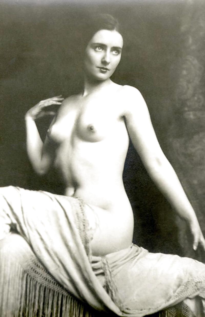 20P Vintage nude 2