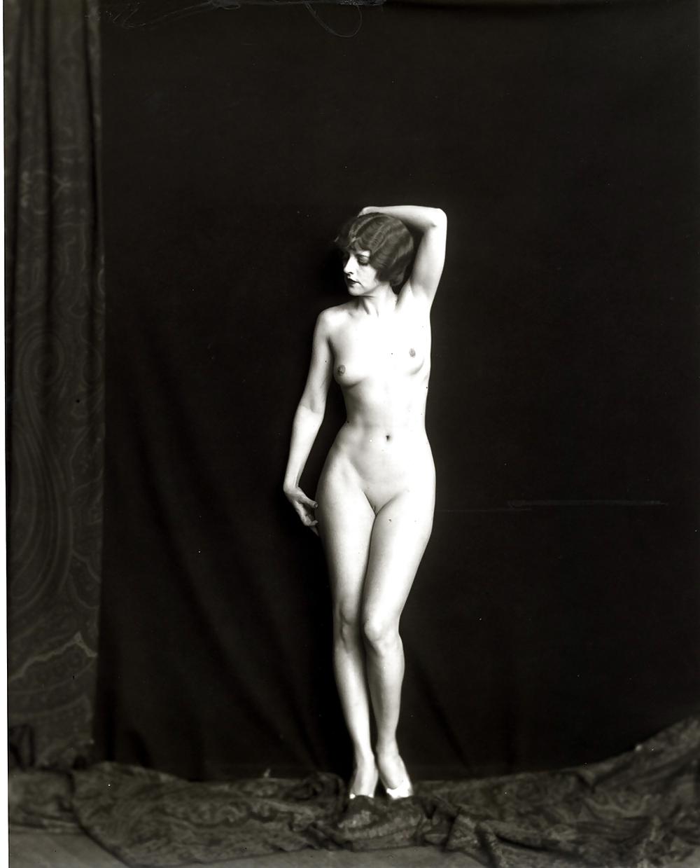 20P Vintage nude 1