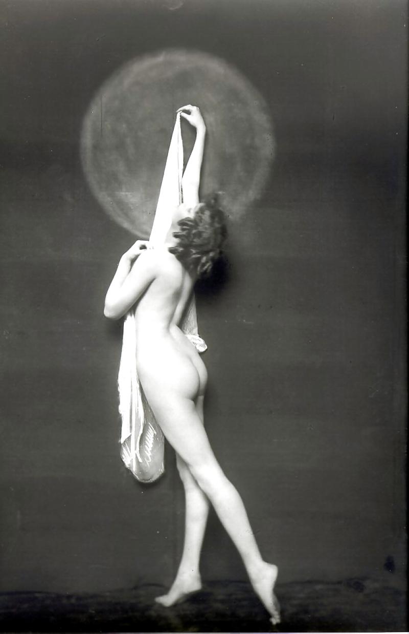 20P Vintage nude 1