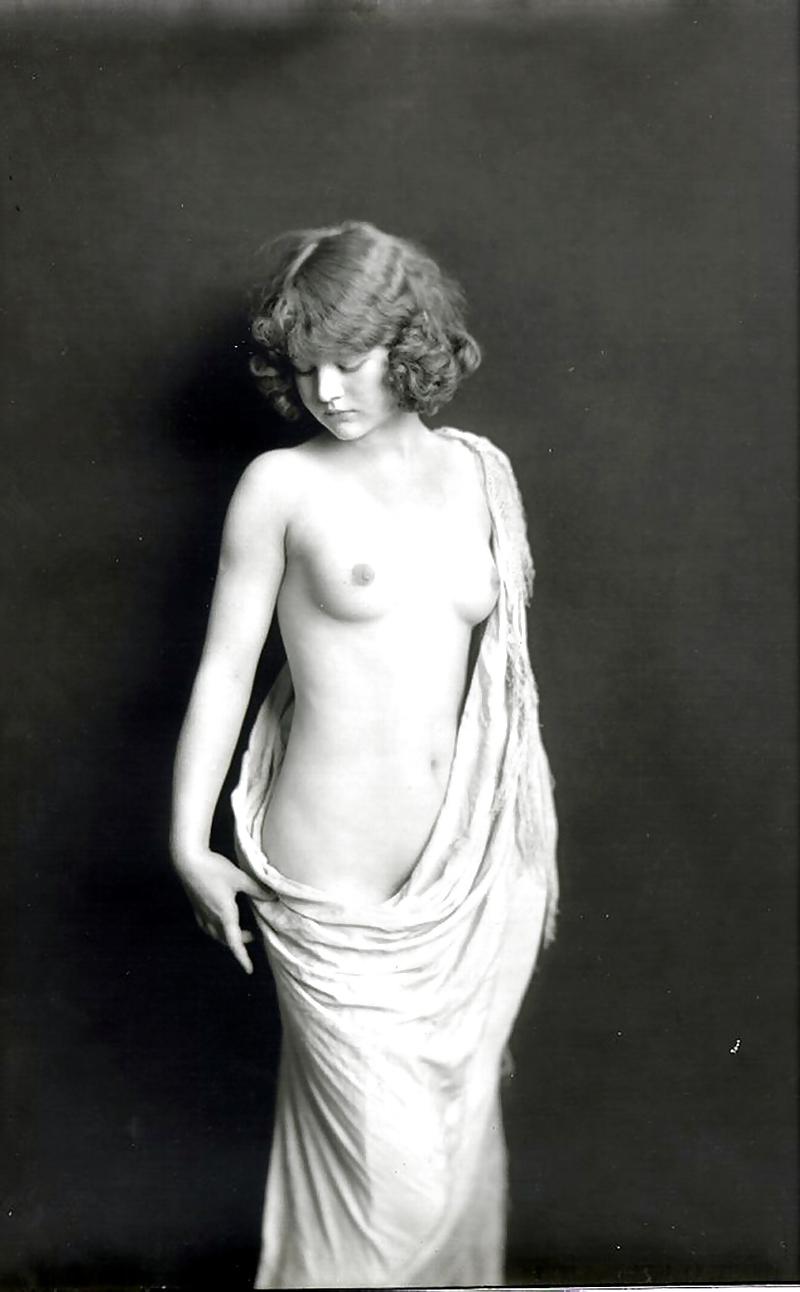 20P Vintage nude 1