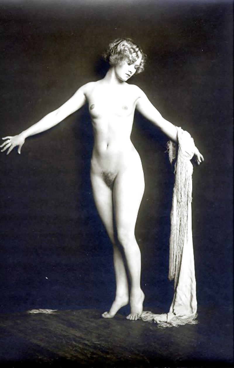20P Vintage nude 1