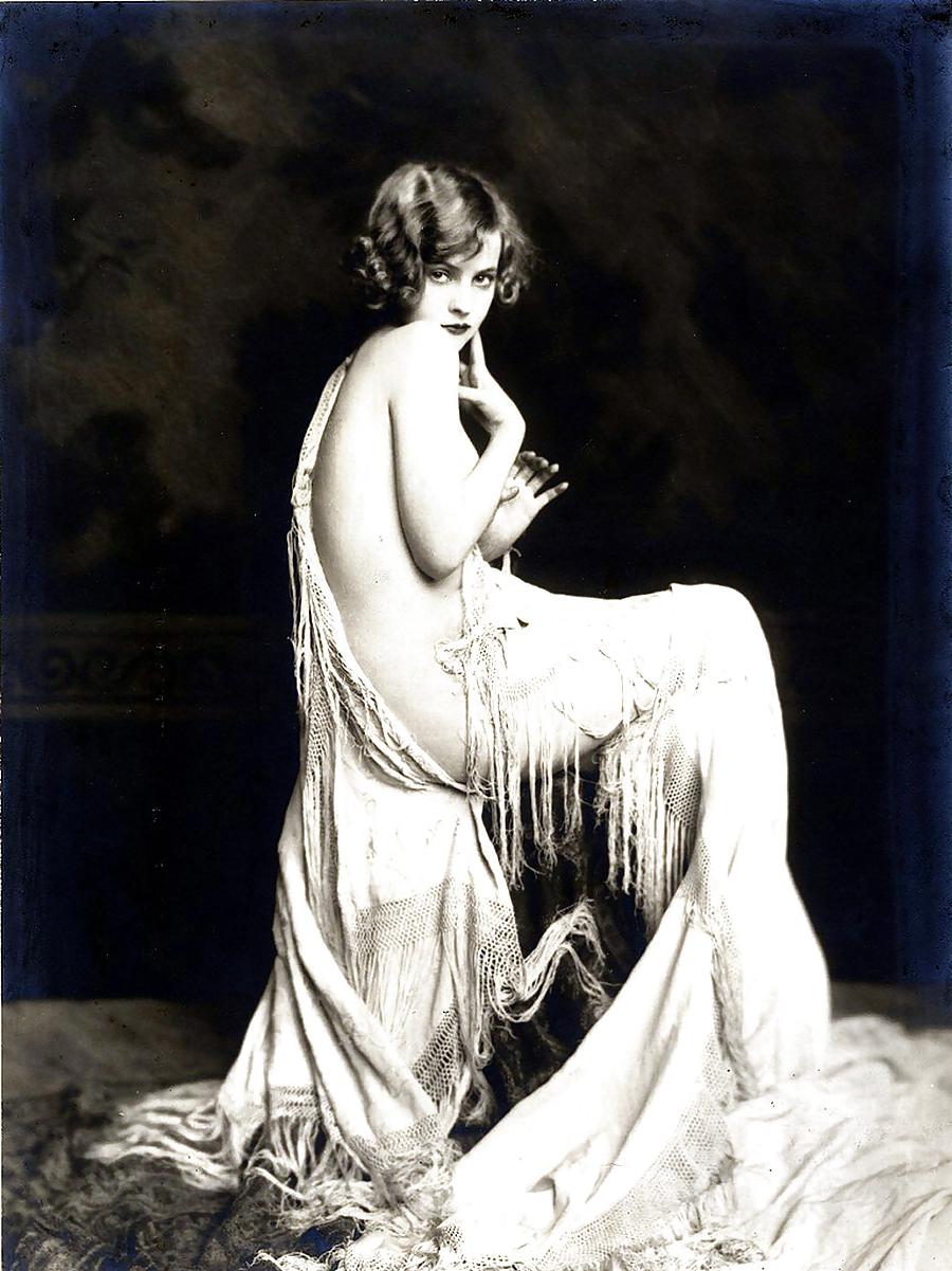 20P Vintage nude 1