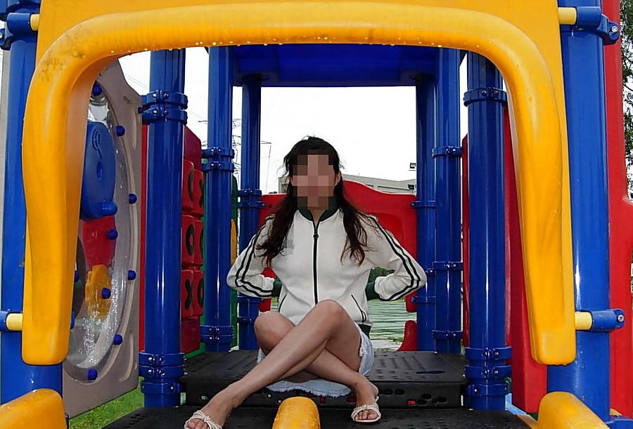 15P Taiwanese slut outdoor pics 