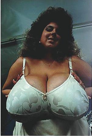 25P Susie Sparks (Vintage BBW, huge juggs)