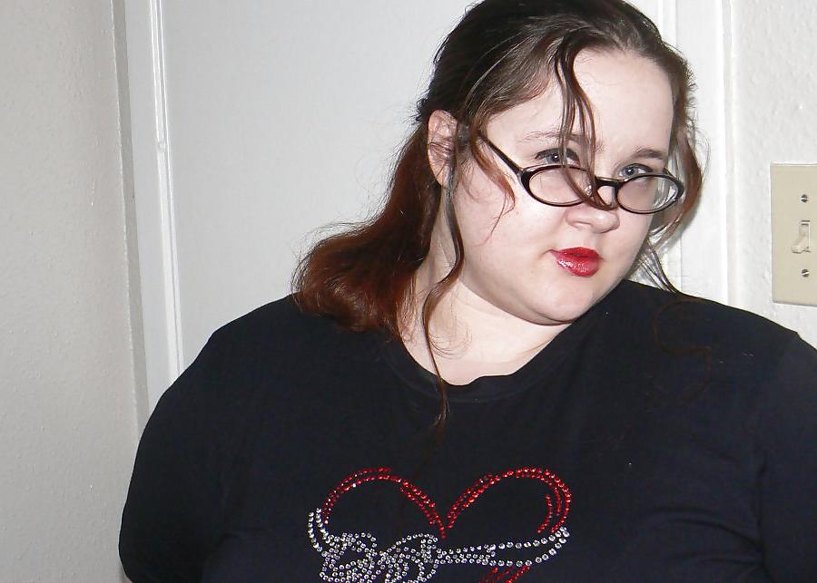 13P SSBBW stripping and posing