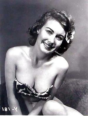 25P Lovely vintage women 24