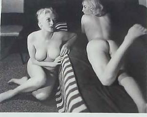 25P Lovely vintage women 24
