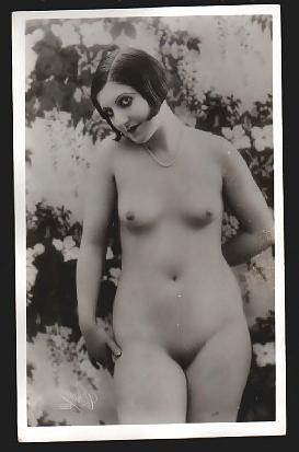 25P Lovely vintage women 25