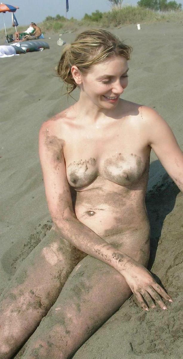 25P Love Swimming Nude