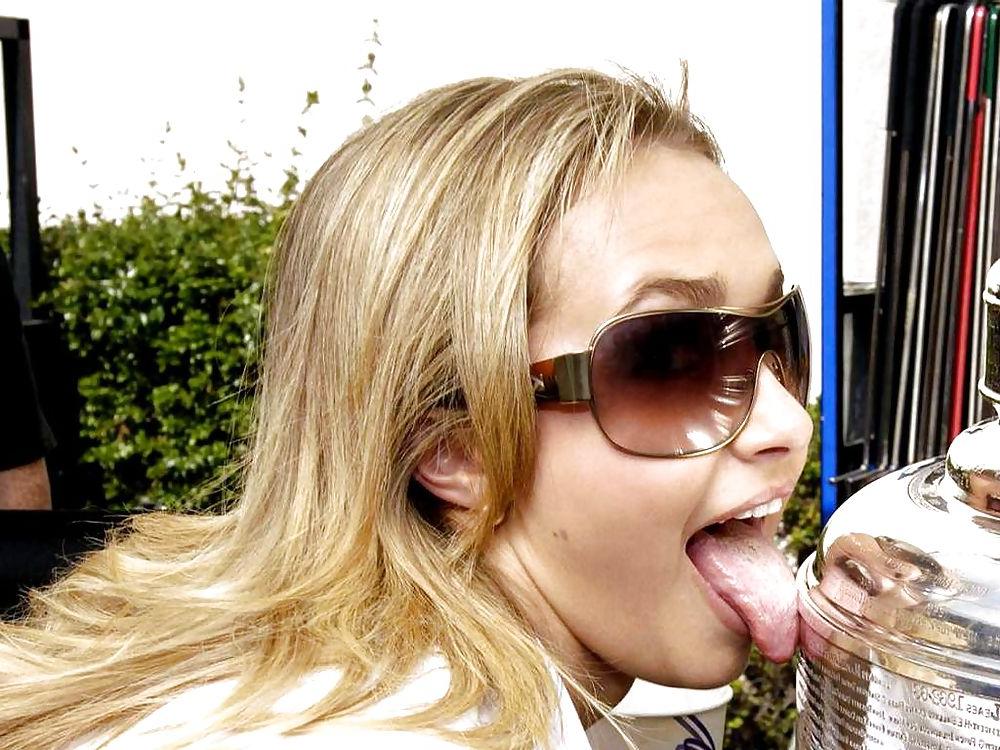 9P Celebrity Tongues