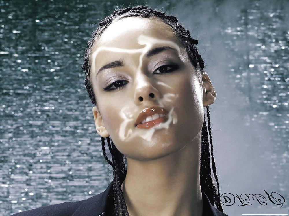 11P CELEB FAKE GALLERY Alicia Keys CELEBRITY