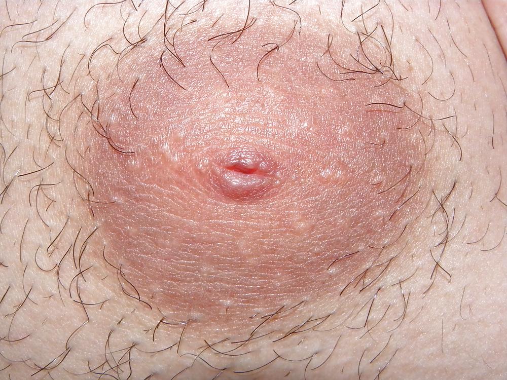 8P GUY WITH FLAT TITS - NO NIPPLES STICKING OUT