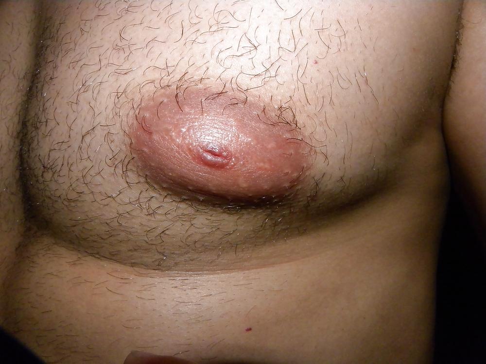 8P GUY WITH FLAT TITS - NO NIPPLES STICKING OUT