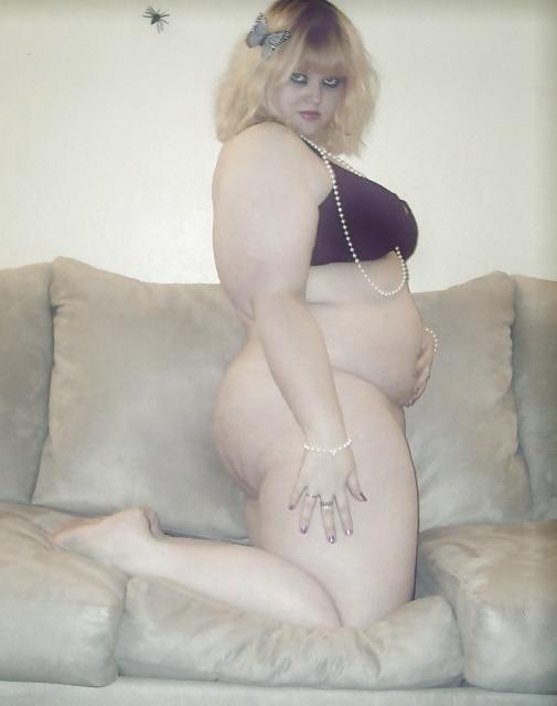 25P Goth Plumper strips after her Prom