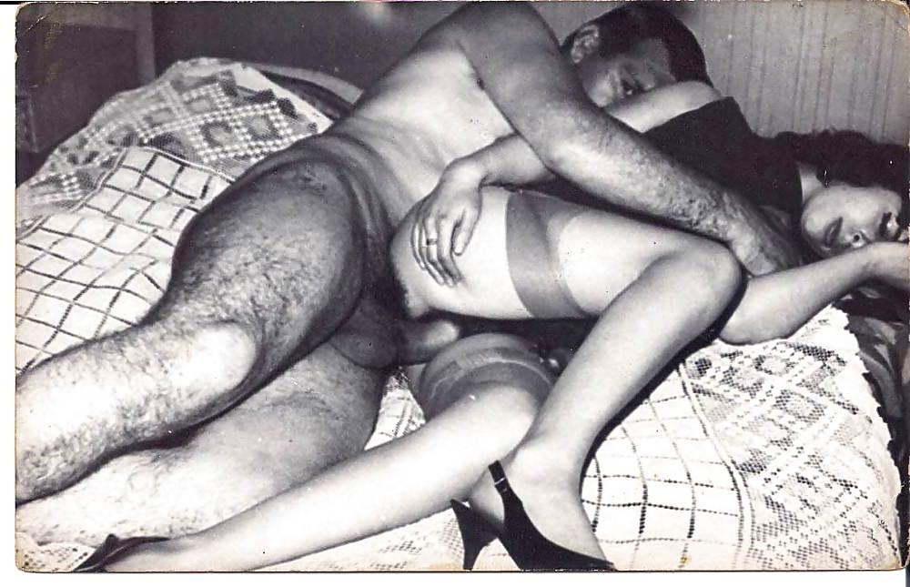 4P 1960s Vintage Twosome Hairy Brunette in Stockings