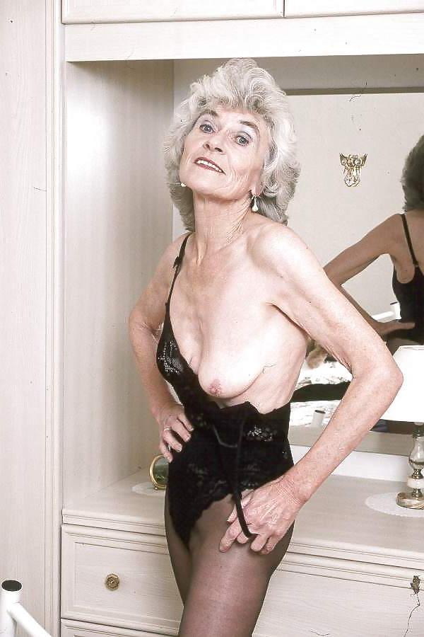 10P Torrie again for you GILF lovers 