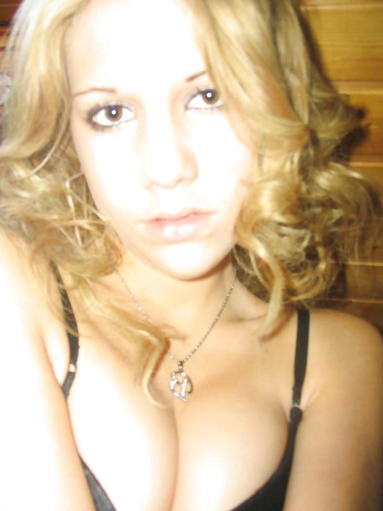 10P She is soo Hot 6