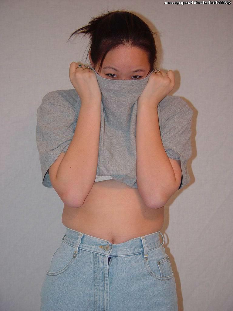 16P Asian teenager China is getting naked and playing with toys!