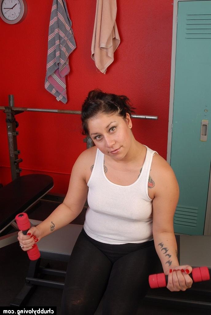 16P Fatty mature Rosie demonstrates her gorgeous big natural boobies