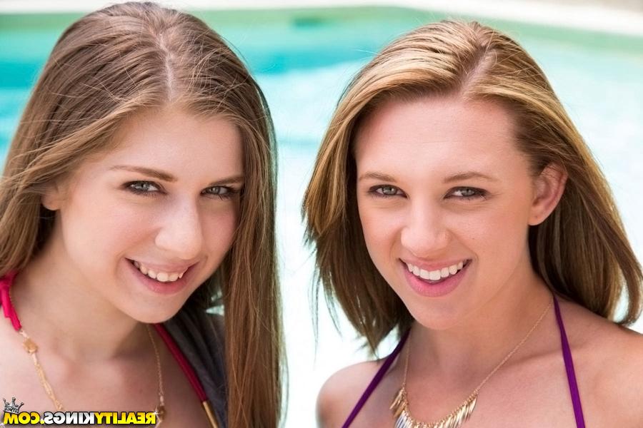 16P Two hardcore babe with big tits Alex and Brooke are lesbian girls
