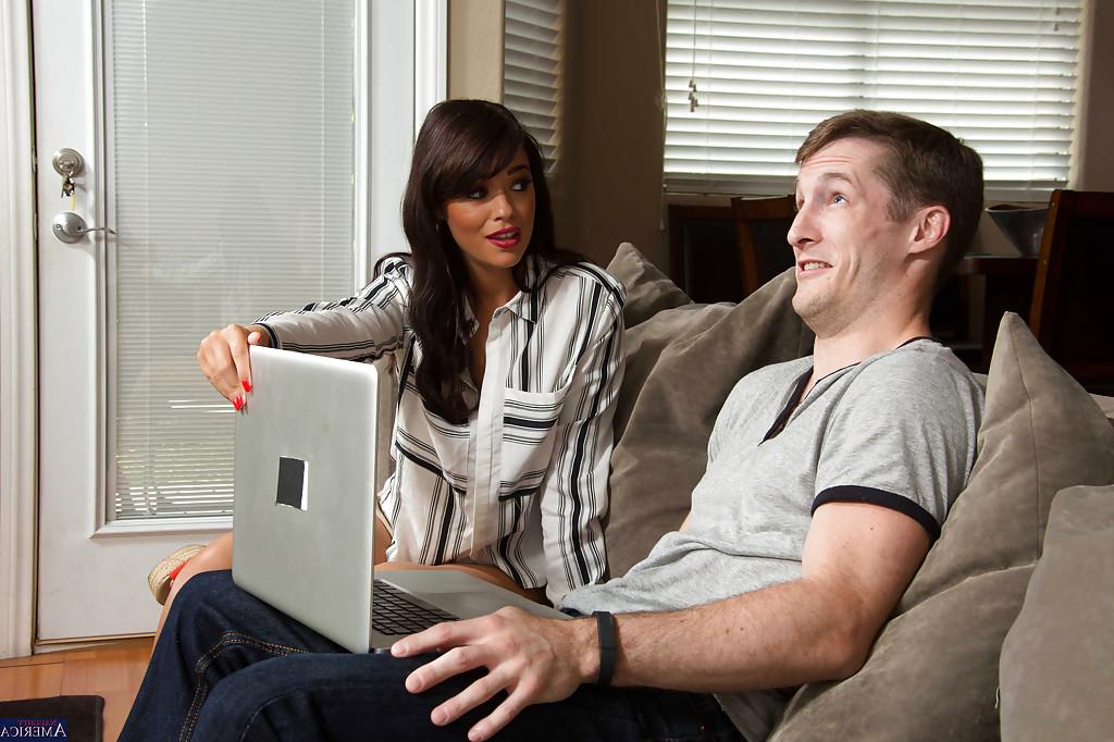 16P Hardcore fuck with a beautiful housewife Ava Dalush and her boyfriend