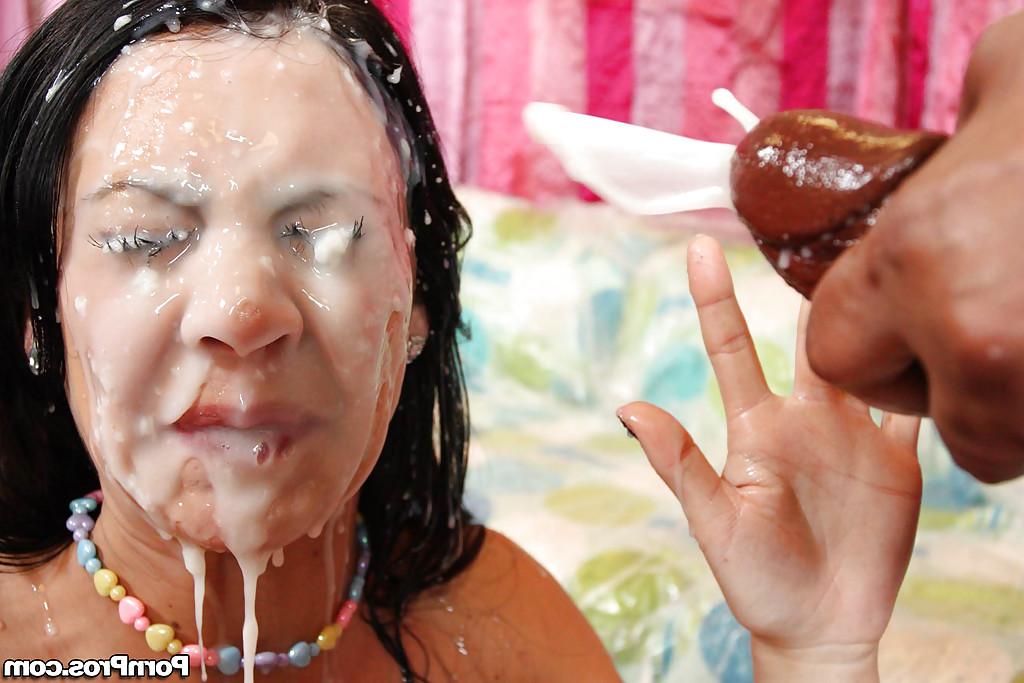 16P Hot babe Jessica Valentino gets bukkake on her face after banging hard