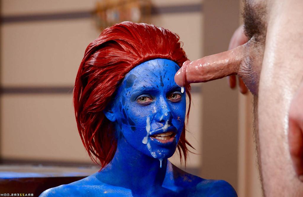 16P Redheaded cosplay pornstar Nicole Aniston giving big cocks bj in MMF 3some