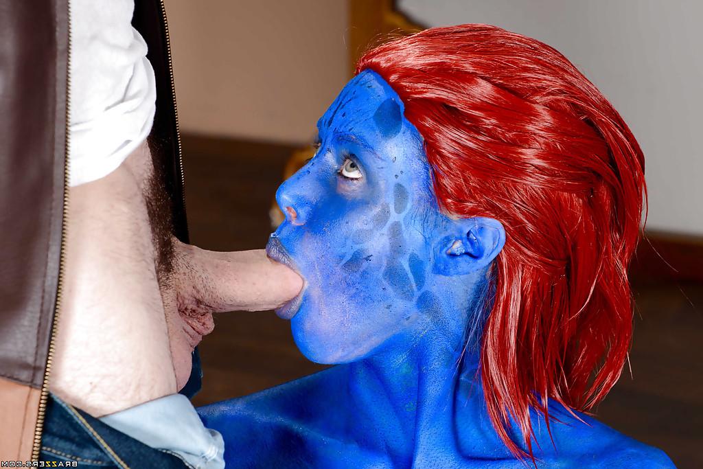16P Redheaded cosplay pornstar Nicole Aniston giving big cocks bj in MMF 3some