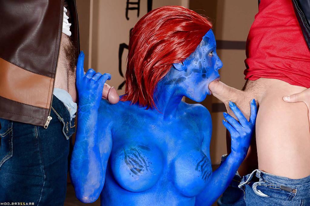 16P Redheaded cosplay pornstar Nicole Aniston giving big cocks bj in MMF 3some