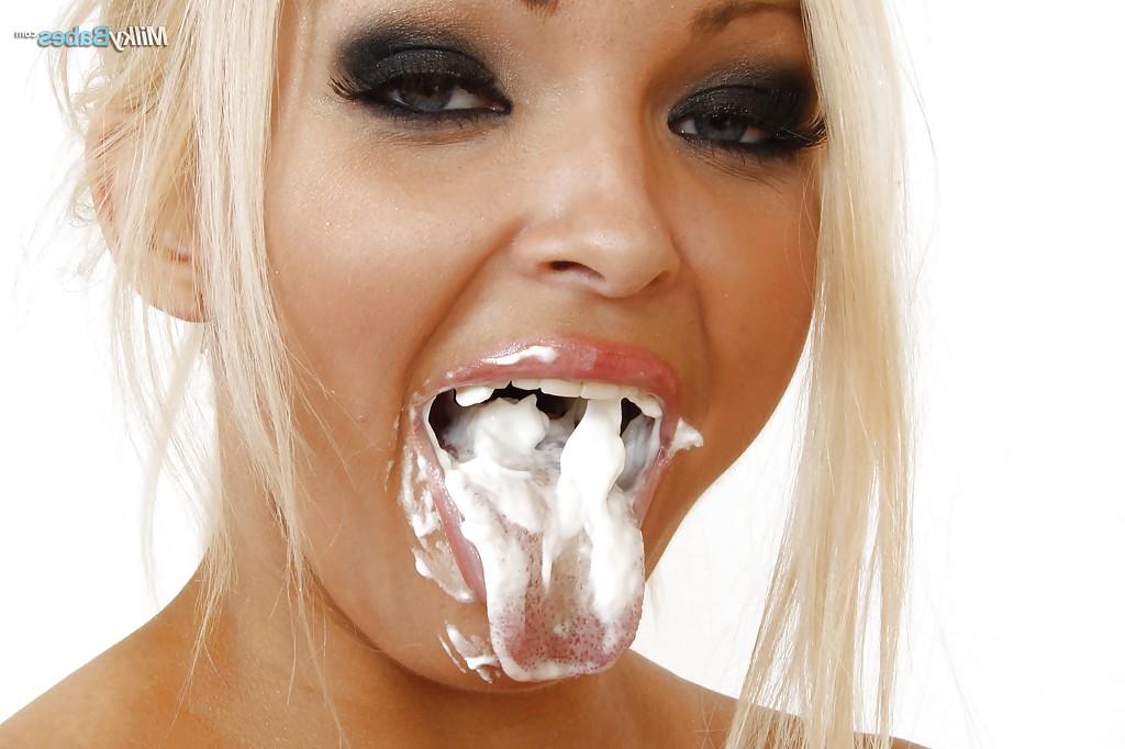 16P Stunning european babe in sexy stockings makes some messy foodplay action