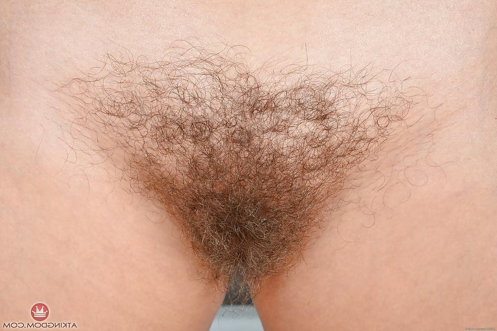 16P Slender blonde woman Regina displaying wide open hairy vagina
