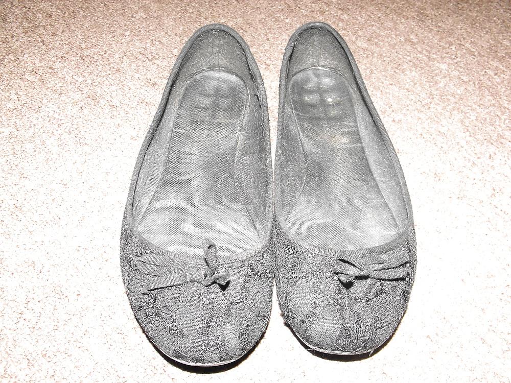 6P Very worn ballerina flats