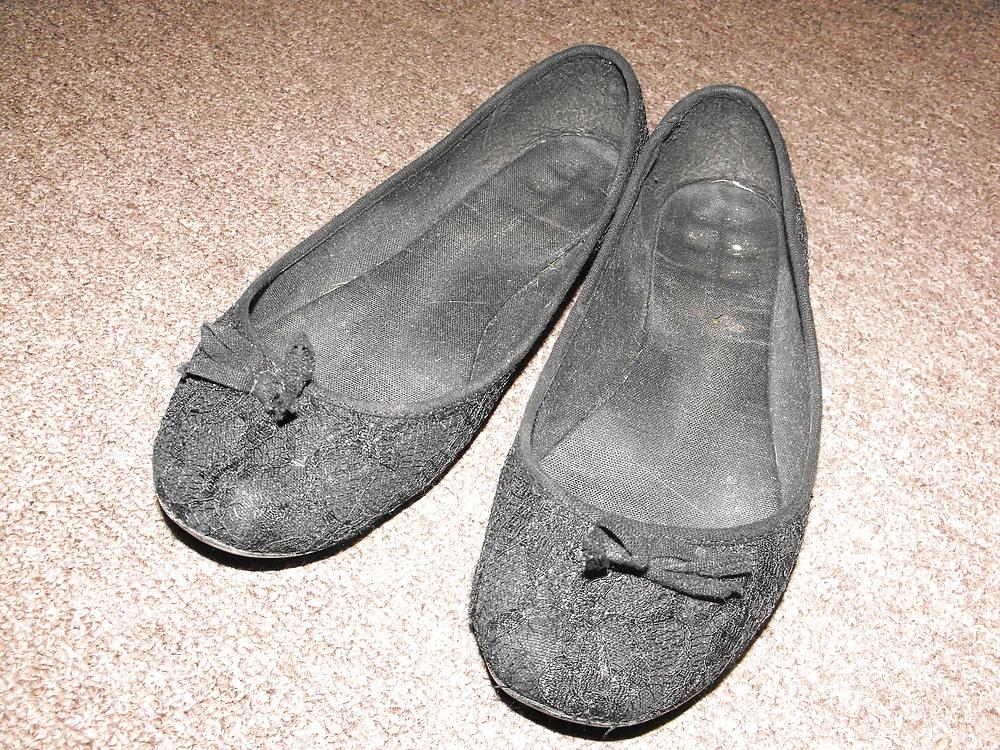 6P Very worn ballerina flats